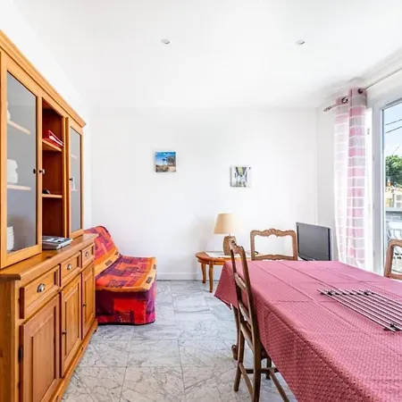 Apartment La Girafe Rouge Begles