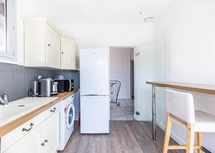 La Girafe Rouge * Bègles