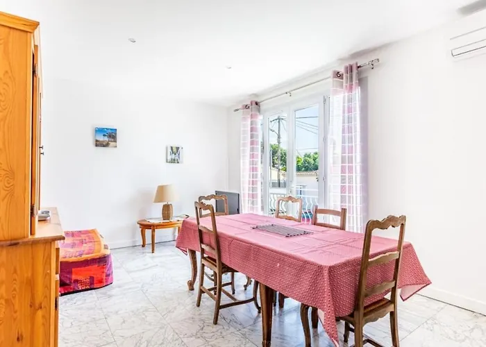 La Girafe Rouge Daire *